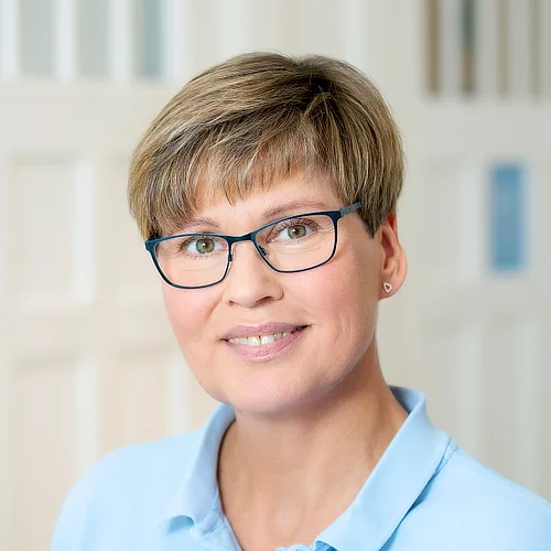 Frau Jung
